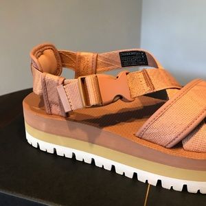 teva indio whip blush
